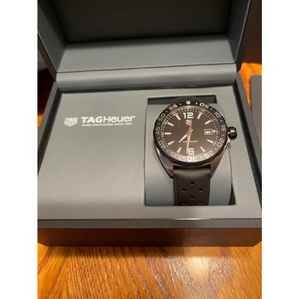 TAG Heuer Formula One. WAZ1110-BRS3902 - Picture 1 of 9